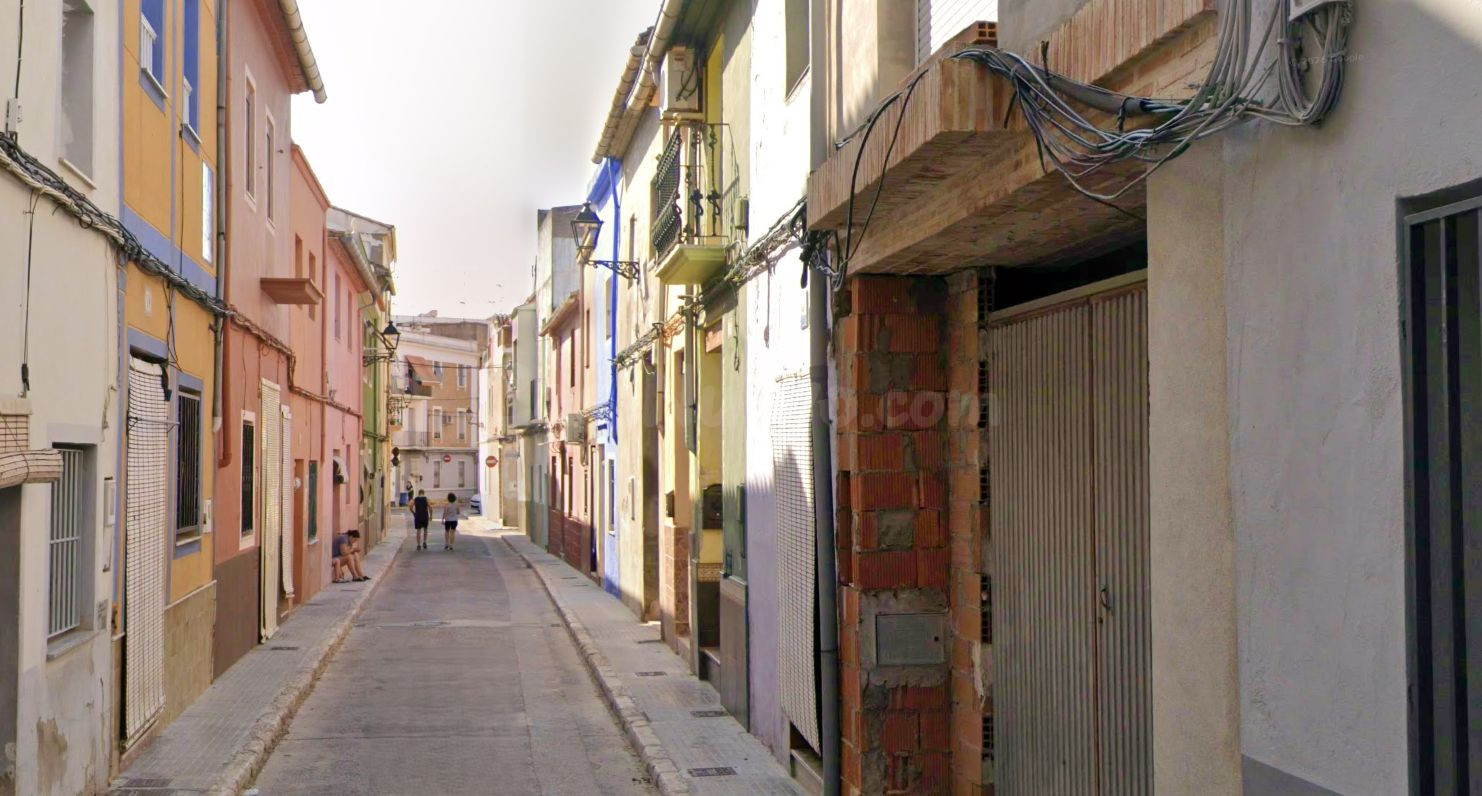Se vende Casa OKUPADA en San Bonifacio 17 Carcaixent, (Valen - foto 3
