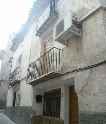 Se vende Piso OKUPADO en Hospital Bajo 3 Moratalla, (Murcia).