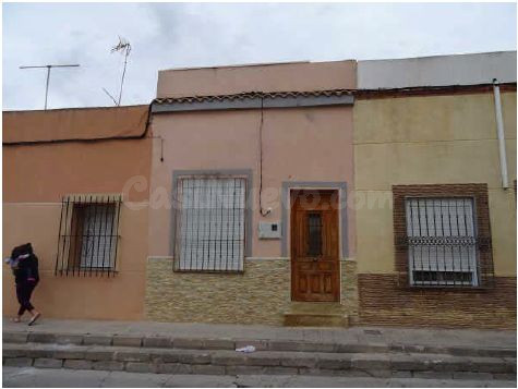 Se vende Casa Adosada OKUPADA en Largas 23 Cartagena, (Murci - foto 2