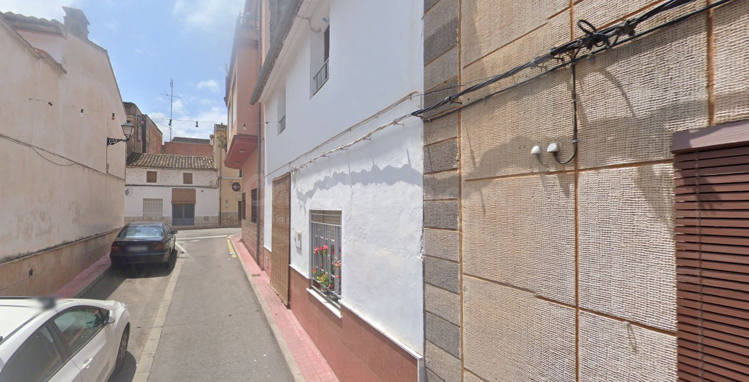 Se vende Casa Adosada OKUPADA en Jaume Calafat 1 Sumacàrcer, - foto 2