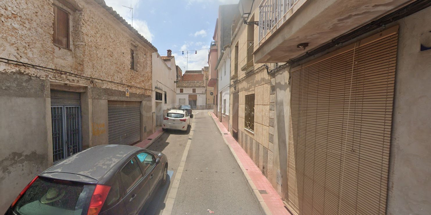 Se vende Casa Adosada OKUPADA en Jaume Calafat 1 Sumacàrcer, - foto 3
