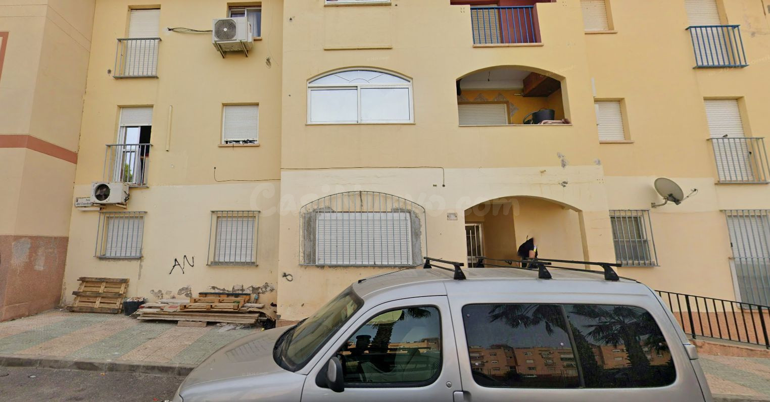 Se vende Piso OKUPADO en Guadalquivir Nº 102 Vícar (Almería) - foto 2