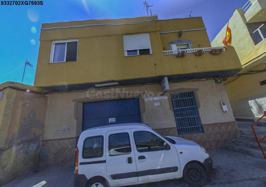 Se vende Casa Adosada OKUPADA en San Isidro (Barrio Santa Lu - foto 4