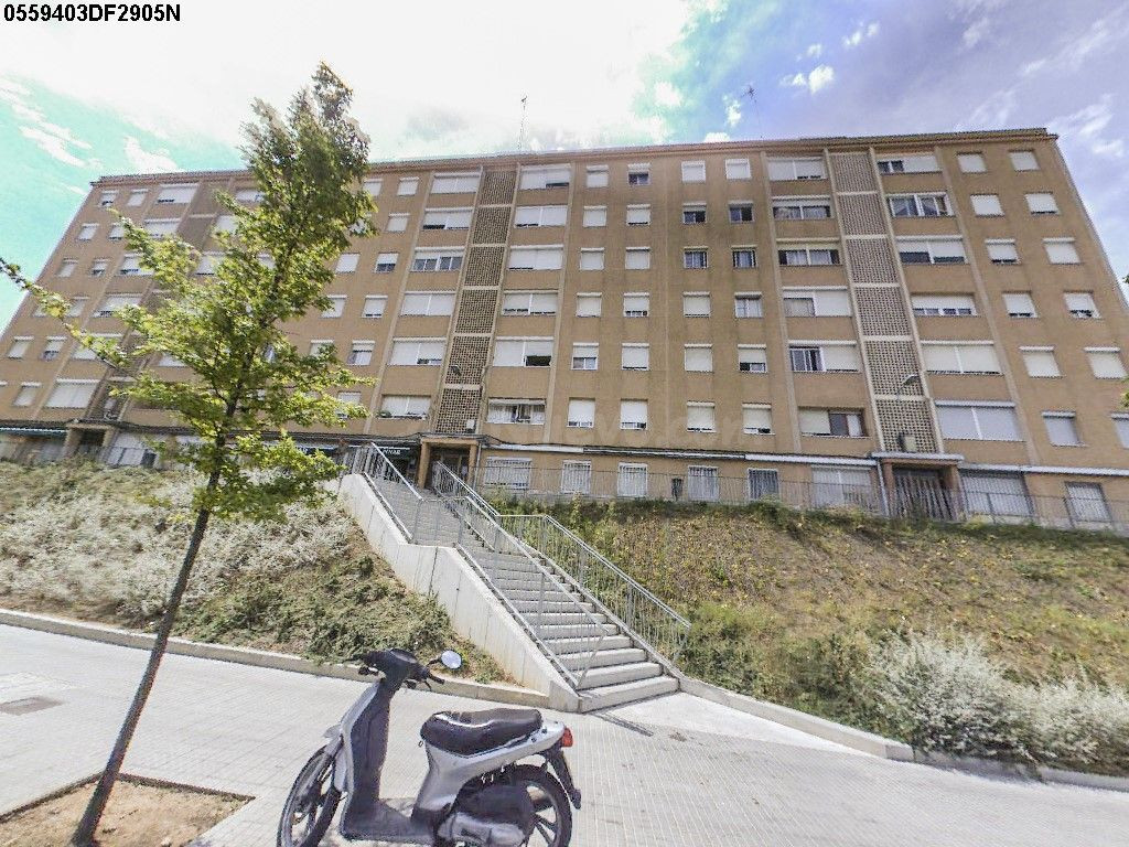 Se vende Piso OKUPADO en El Pinar 4 Rubí, (Barcelona). - foto 3
