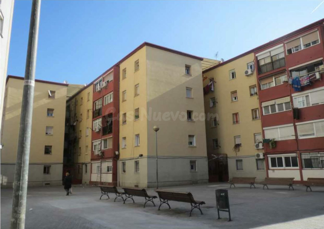 Se vende Piso OKUPADO en Covadonga 6 de Badalona, Barcelona.