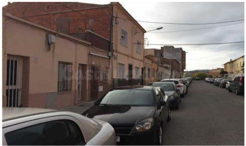 Se vende Casa Adosada OKUPADA en Sant Ferran 31 Terrassa, (B - foto 4