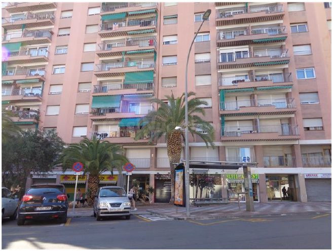 Se vende Piso OKUPADO en Ronda O´Donell 89 Mataró, (Barcelon - foto 2