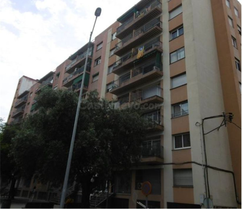 Se vende Piso OKUPADO en Ronda O´Donell 89 Mataró, (Barcelon - foto 3