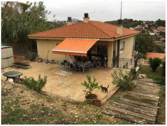 Se vende casa OKUPADA en Castellnou 103 Rubí, (Barcelona). - foto 2