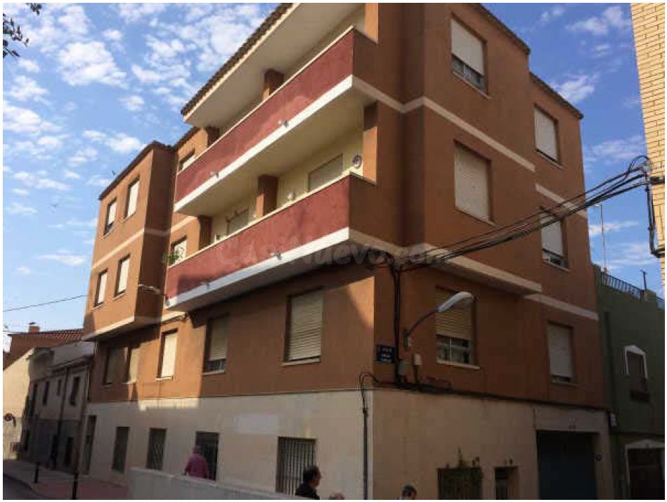 Se vende Piso OKUPADO en Del Pintor Sorolla 3 Villena, (Alicante/Alacant).