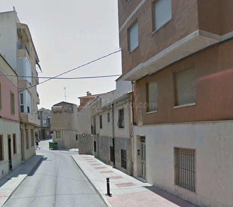 Se vende Piso OKUPADO en Del Pintor Sorolla 3 Villena, (Alic - foto 3