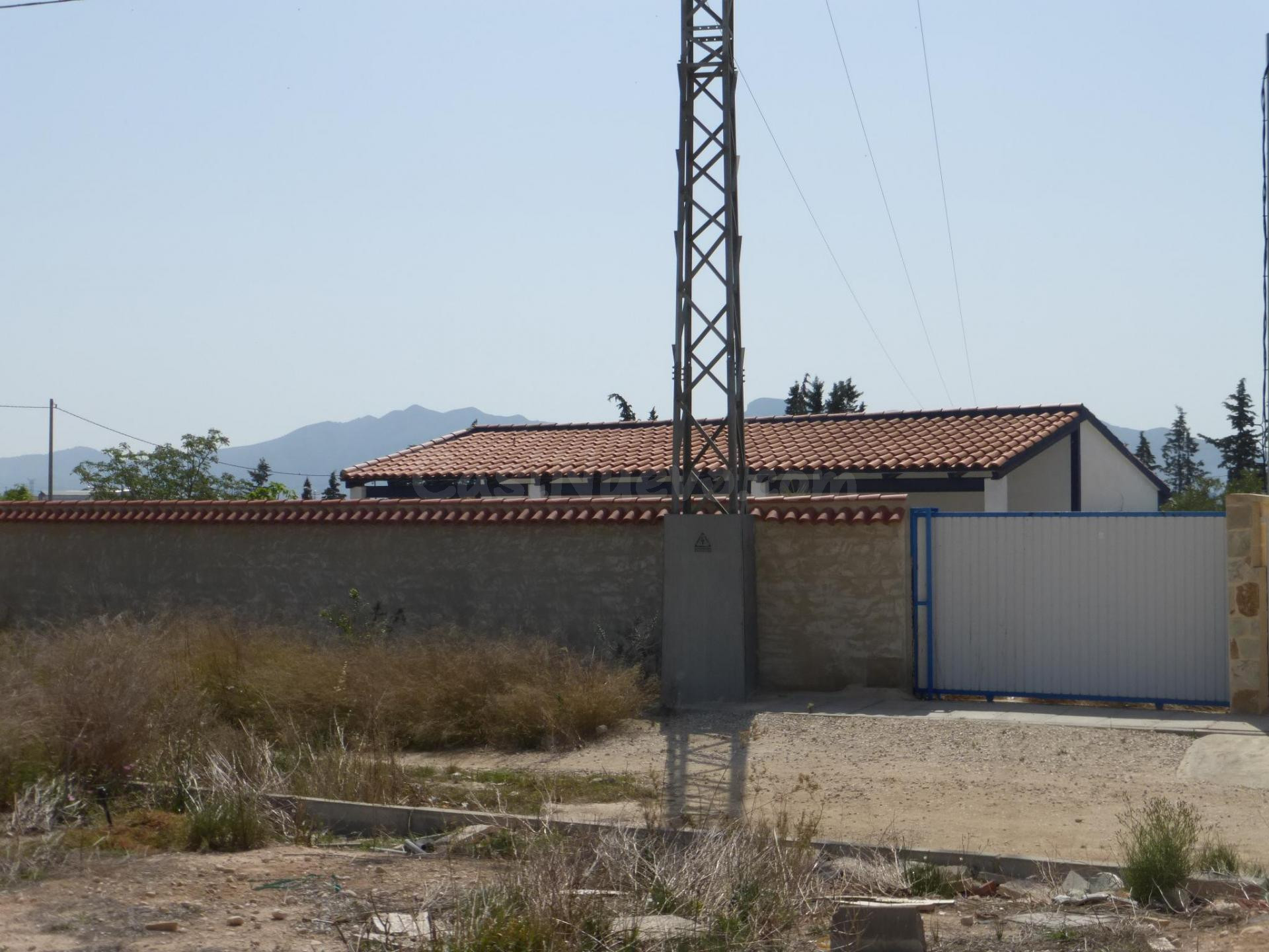 Se vende Casa OKUPADA en La Matanza 13 Fortuna, (Murcia).