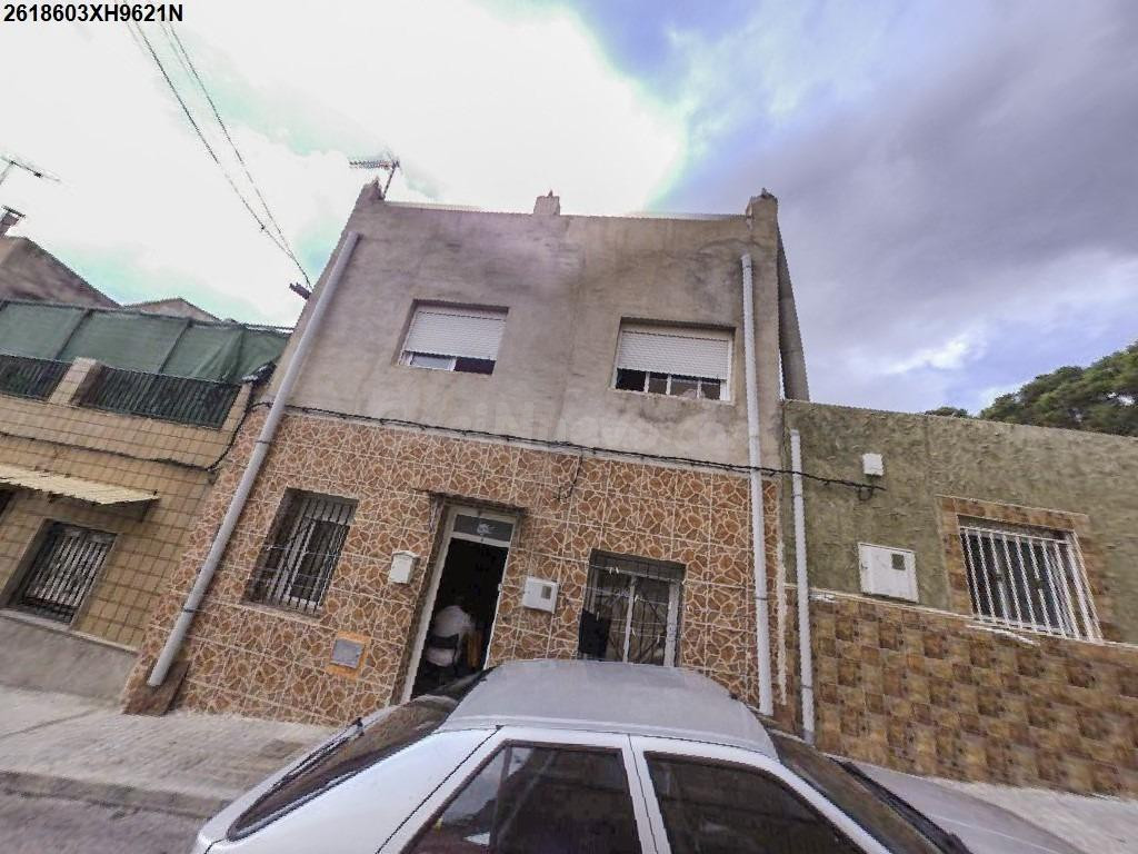 Se vende Casa Adosada OKUPADA en Viriato 5 Elda, (Alicante/A - foto 4