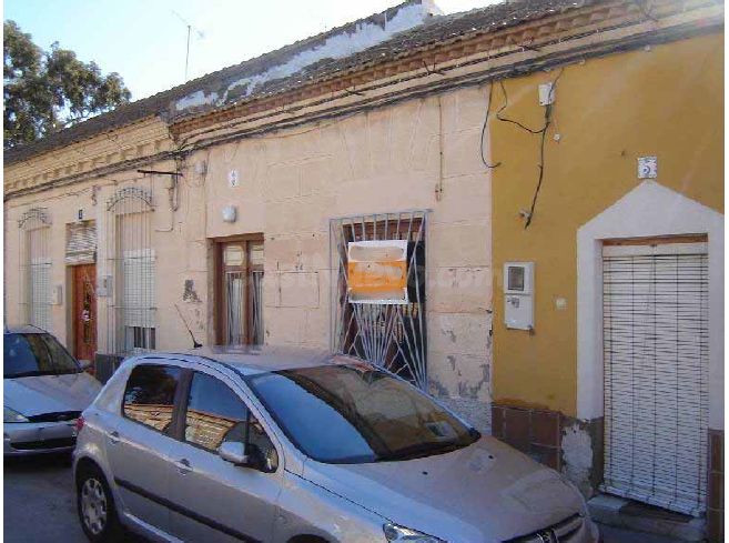 Se vende Casa Adosada OKUPAD en Nueva 3 Cartagena, (Murcia).