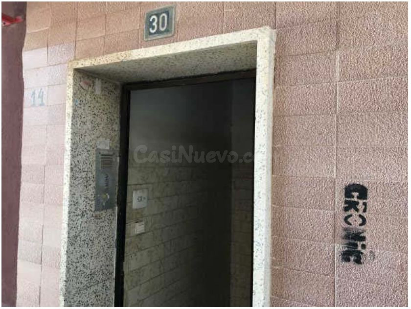 Se vende Piso OKUPADO en Ruben Dario ( Barrio Peral ) 24 Car - foto 2