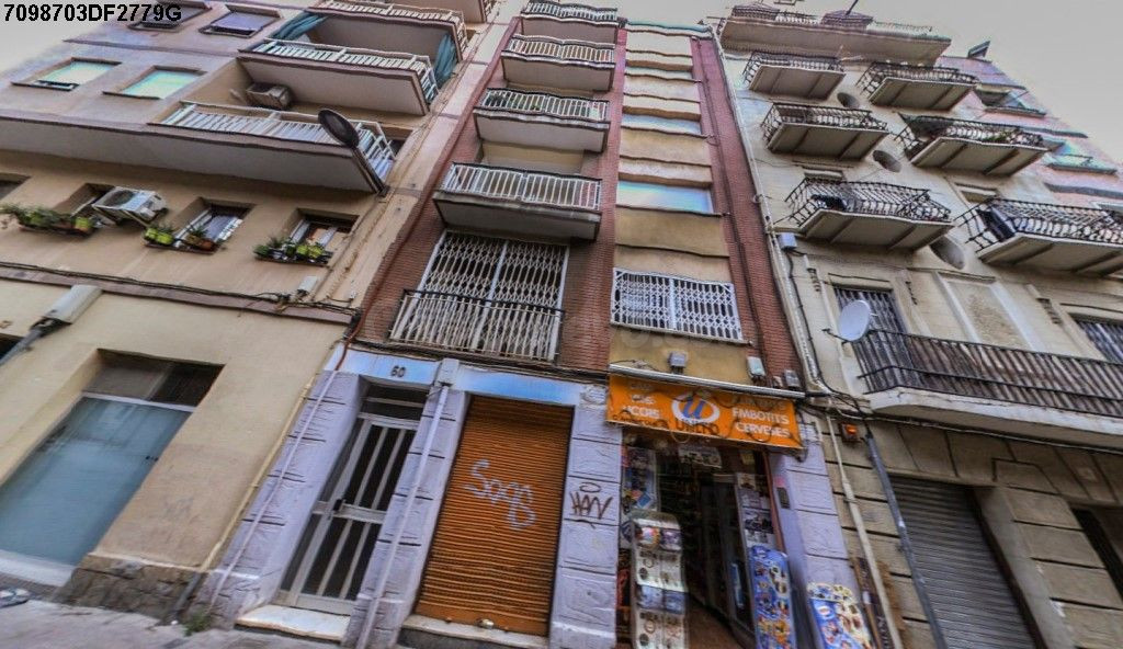 Se vende Piso OKUPADO en Carrilet 68 Hospitalet de Llobregat, (L') (Barcelona).