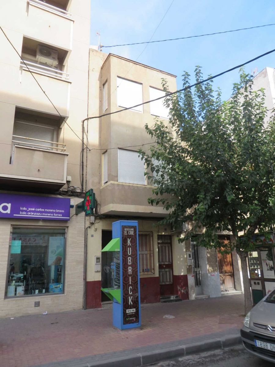 Se vende Piso OKUPADO en Calvario 54 Murcia, (Murcia).