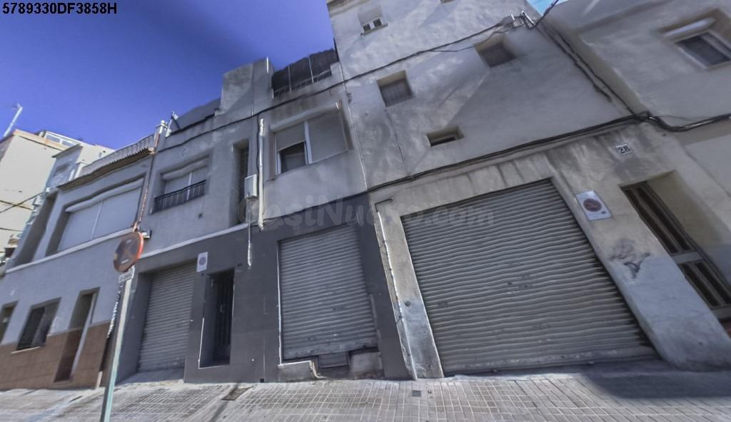 Se vende Piso OKUPADO en Calle Olivera e Sistrells 30 de Bad - foto 4