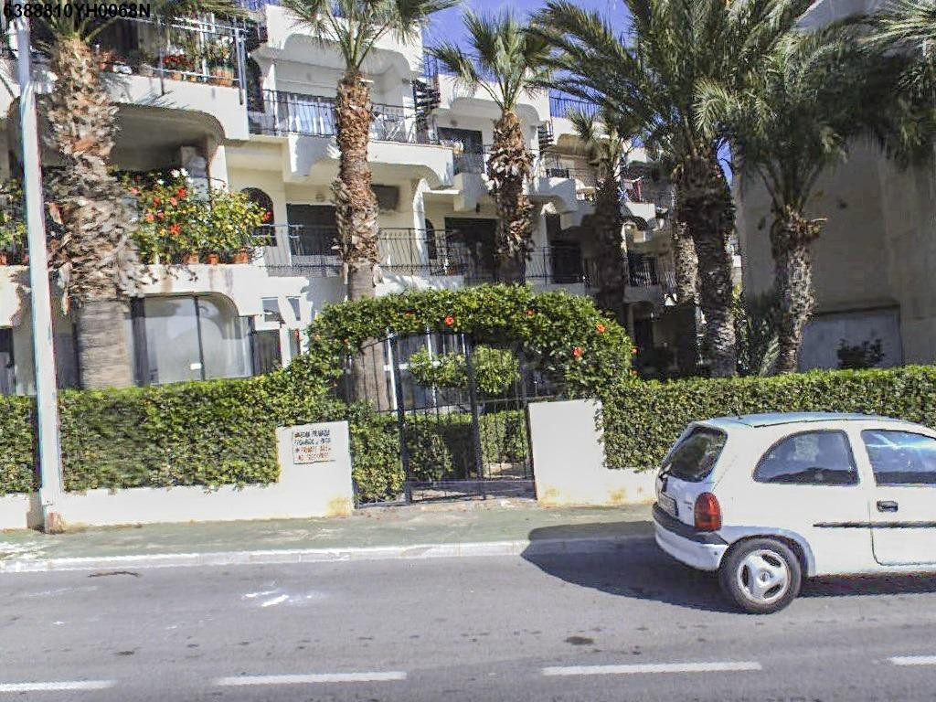 Se vende Piso OKUPADO en Calle Urb. Cabo Verde 1 Torrevieja, - foto 4