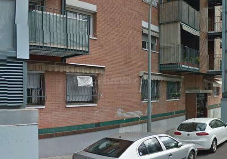 Se vende Piso OKUPADO en Mas Del Canals 8 Sabadell, (Barcelo - foto 2