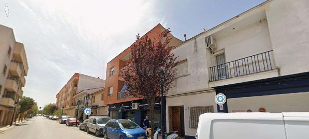 Se vende Piso OKUPADO en Paseo De La Concordia 39 Socuéllamos, (Ciudad Real).