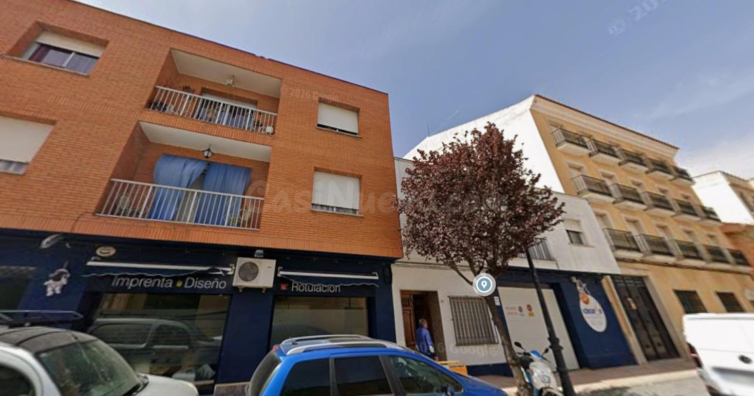 Se vende Piso OKUPADO en Paseo De La Concordia 39 Socuéllamo - foto 2