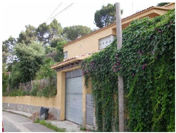 Se vende casa OKUPADA en Calle Calle Vimets 913 Palafolls, ( - foto 3