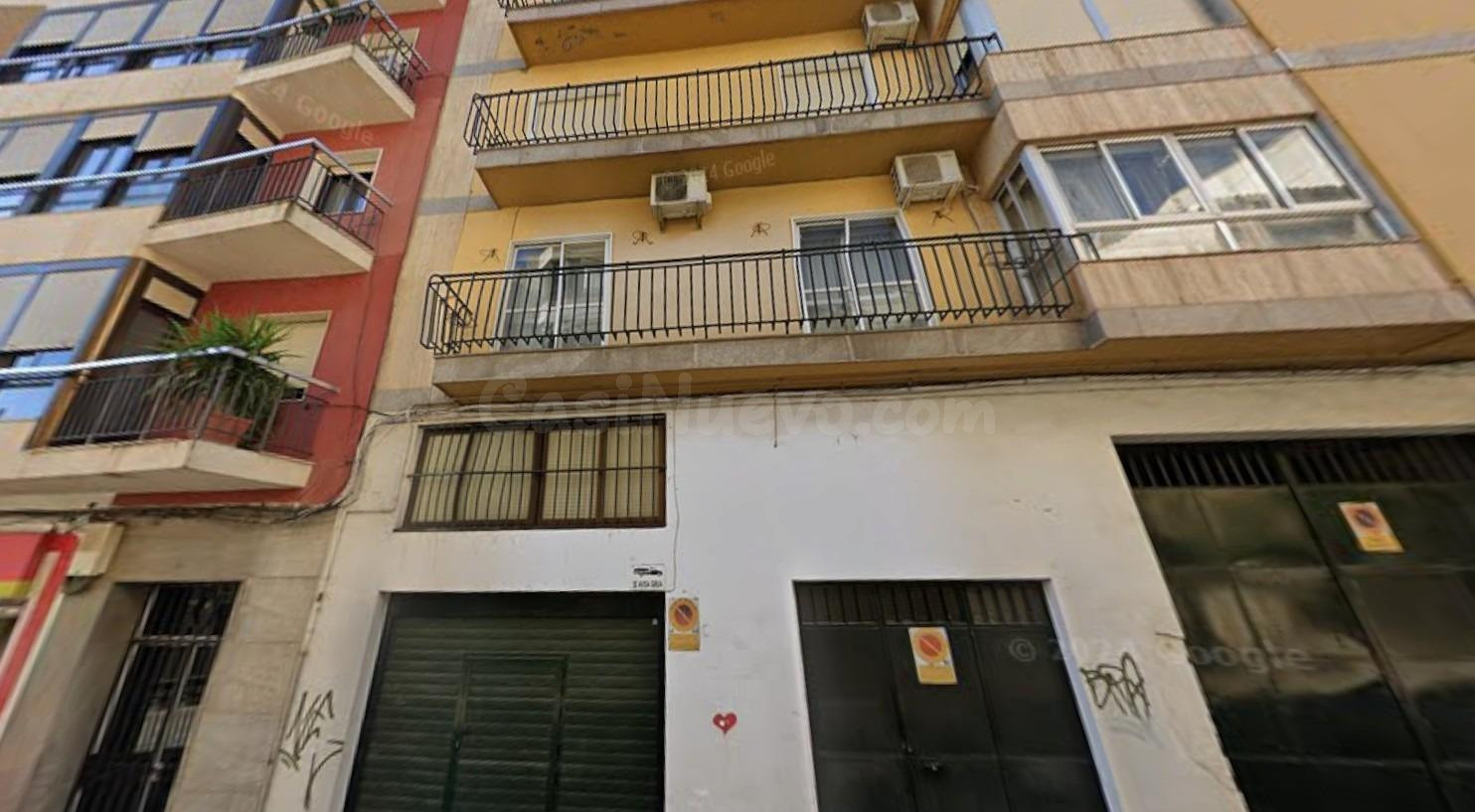 Se vende Piso OKUPADO en Calle Calle Ancha 16 Úbeda, (Jaén). - foto 2