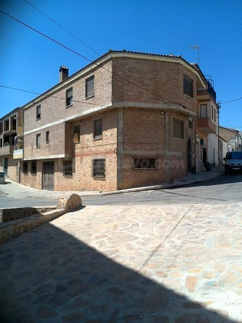 Se vende Piso OKUPADO en CL MENDO BENAVIDES 28 Castellar, (Jaén).