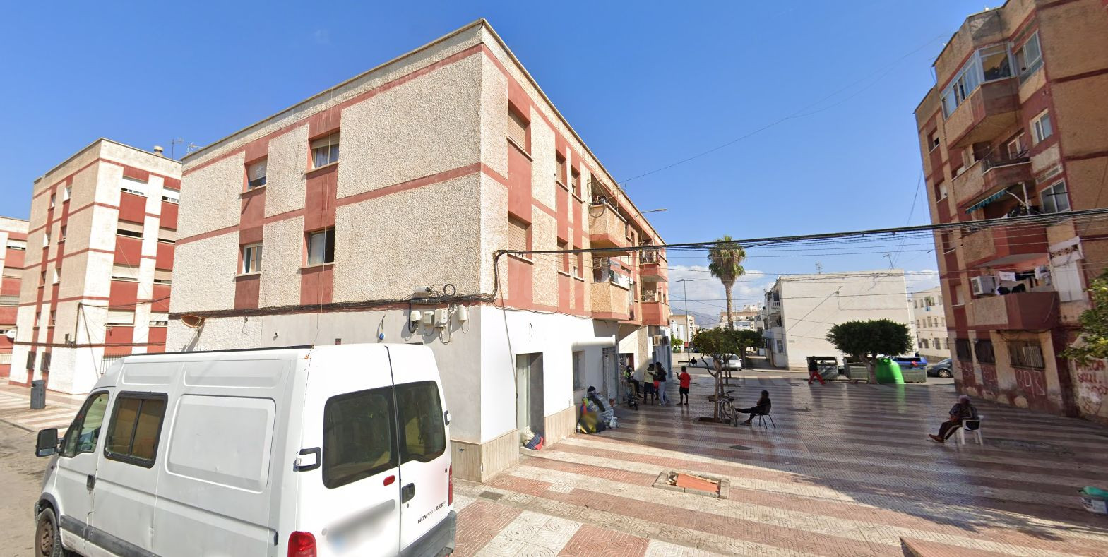 Se vende Piso OKUPADO en Calle Saturno 4 Roquetas de Mar, (A - foto 3