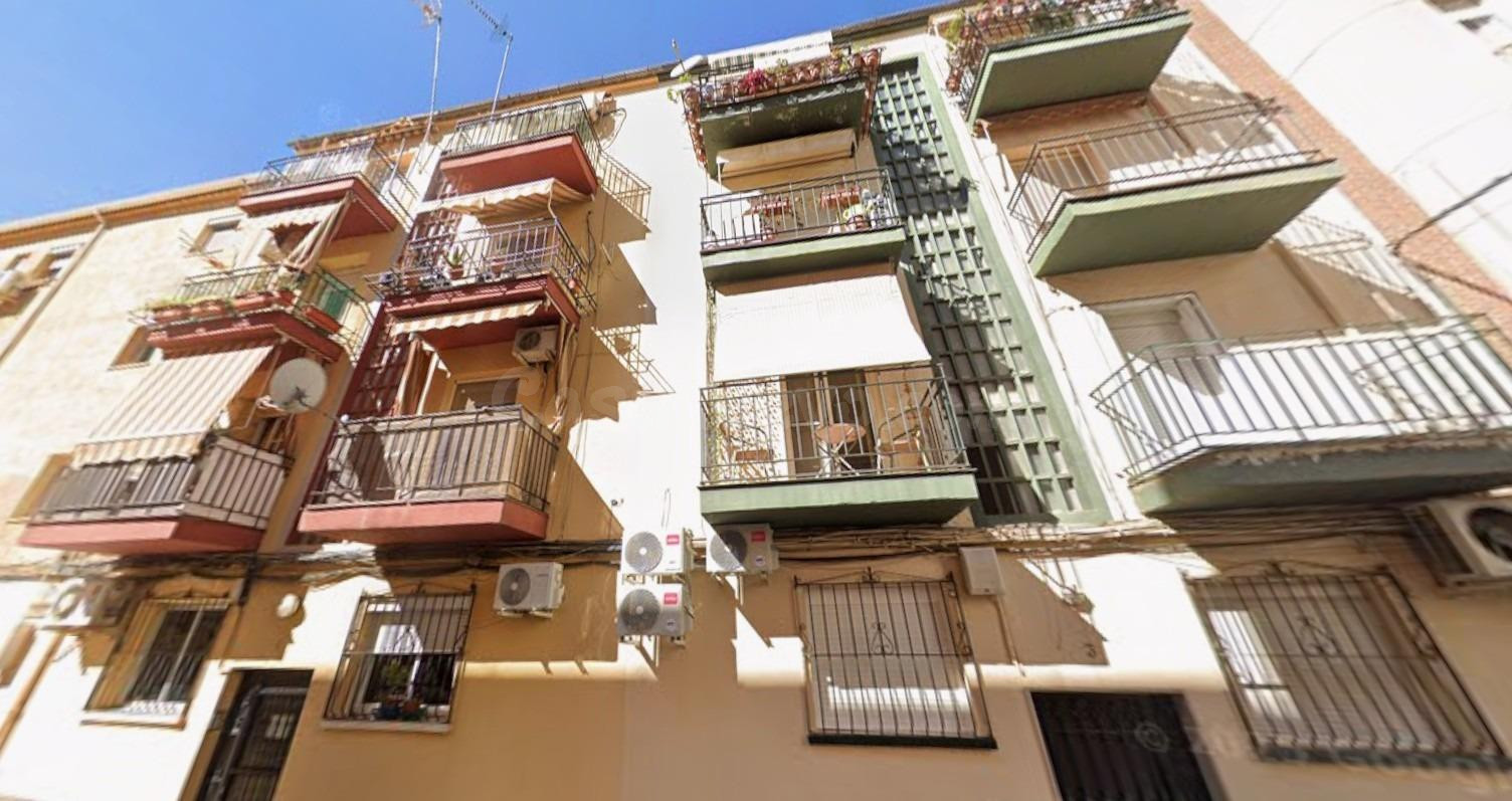 Se vende Piso OKUPADO en Calle Calle Velarde 1 Linares, (Jaé - foto 2