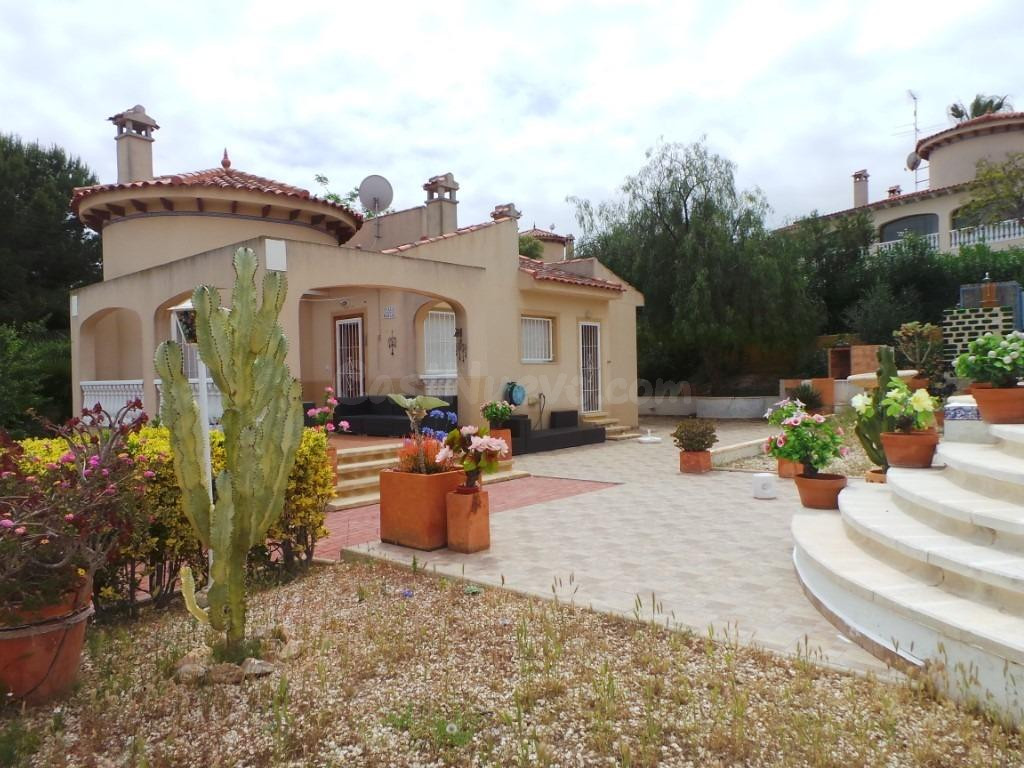 Se vende Piso OKUPADO en Avenida Del Mar 66 Almoradí, (Alica
