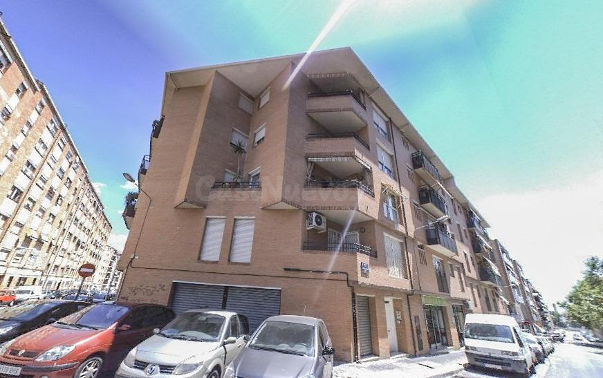 Se vende Piso OKUPADO en Calle De La Hispanitat 13 Terrassa, (Barcelona).