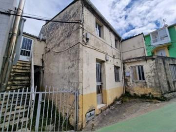 Se vende Piso OKUPADO en Calle Burela de Cabo 7 Burela, (Lugo).