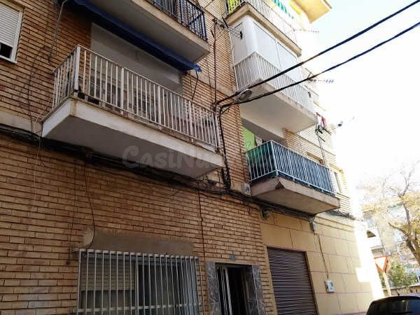 Se vende Piso OKUPADO en Almansa 5 Cartagena, (Murcia). - foto 2