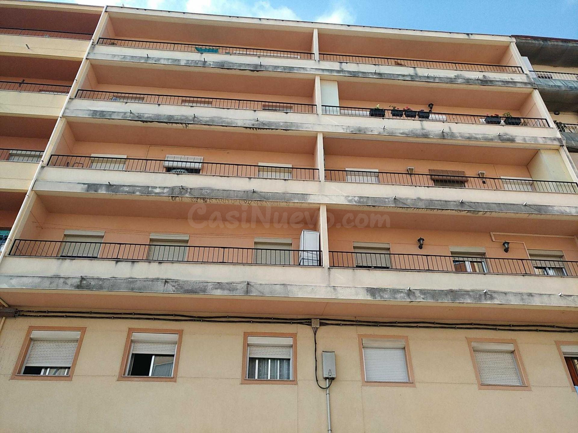 Se vende Piso OKUPADO en Travau 59 Barcelona, (Barcelona). - foto 2