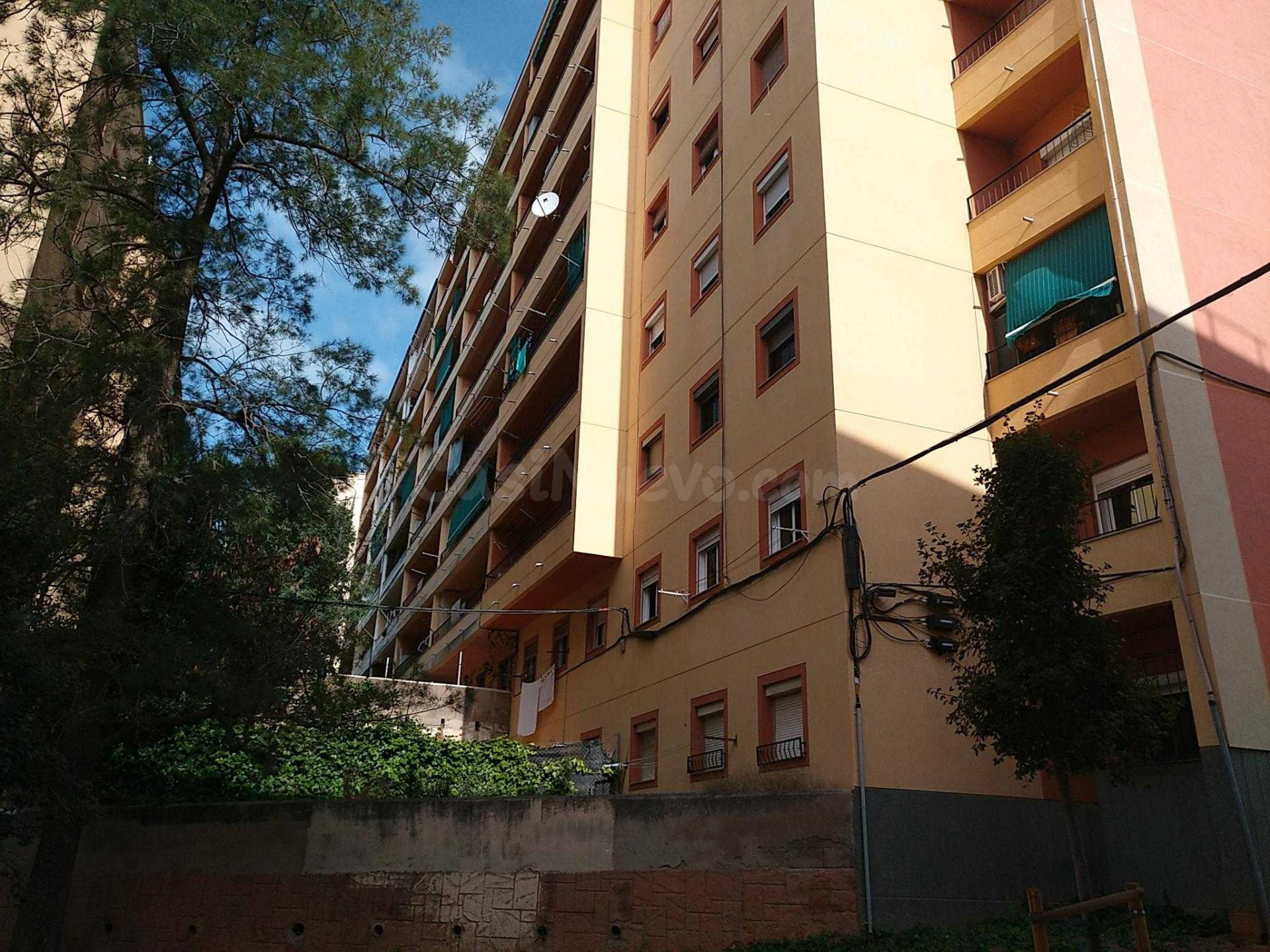 Se vende Piso OKUPADO en Travau 59 Barcelona, (Barcelona). - foto 3
