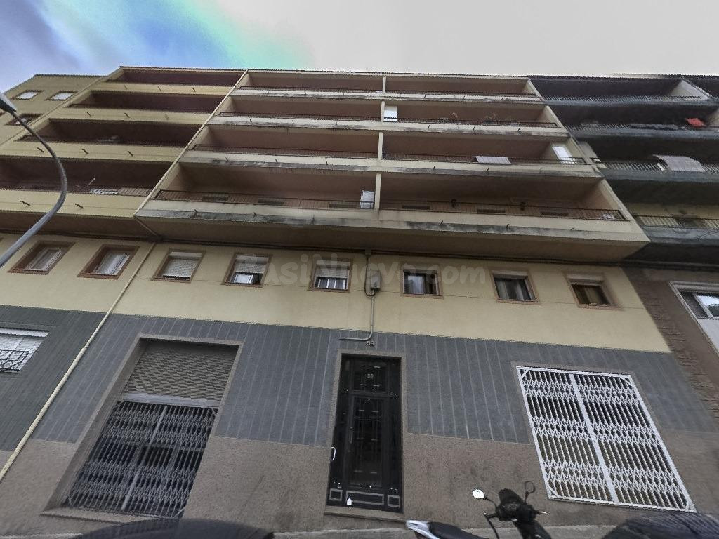 Se vende Piso OKUPADO en Travau 59 Barcelona, (Barcelona). - foto 4