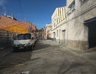 Se vende Casa Adosada OKUPADA en Vint-I-Dos De Juliol 75 Ter - foto 3