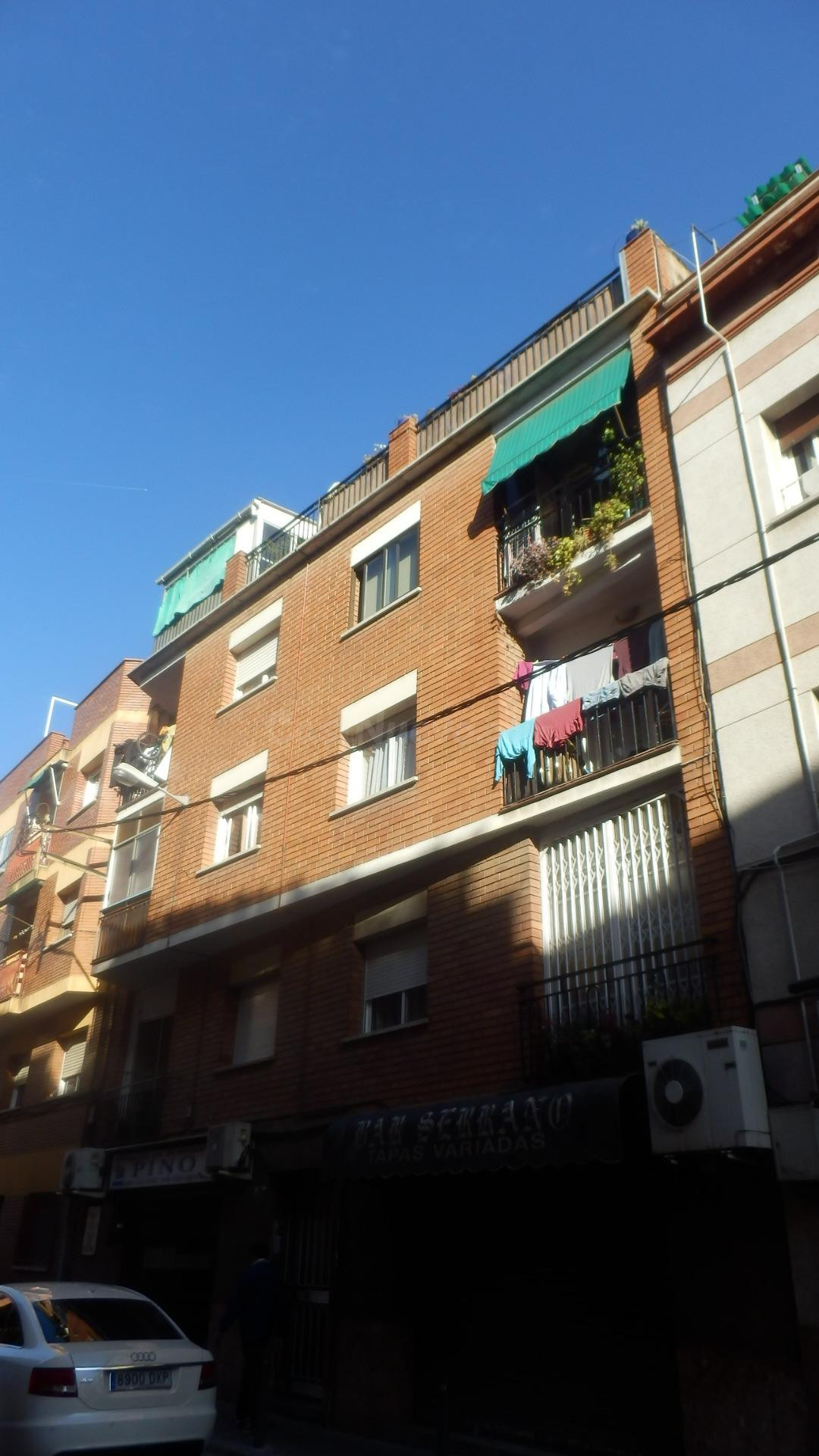 Se vende Piso OKUPADO en Valenti Escalas 28 Santa Coloma de  - foto 4