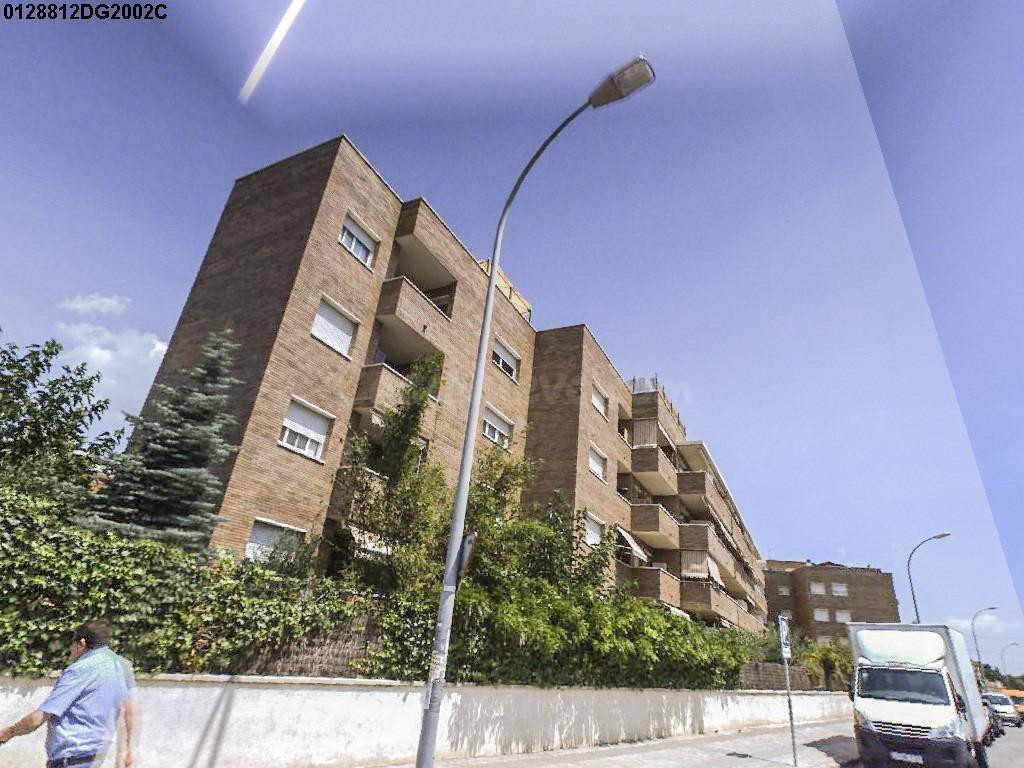 Se vende Piso OKUPADO en Bidasoa 4 Terrassa, (Barcelona). - foto 4