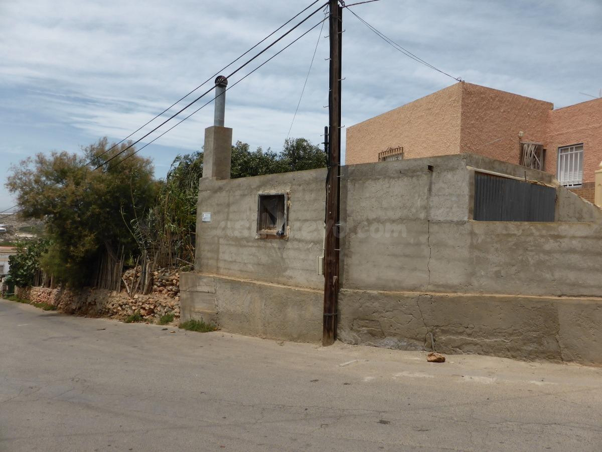 Se vende Casa OKUPADA en Cuevas Del Lino 6 Níjar, (Almería). - foto 4