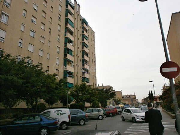 Se vende Piso OKUPADO en Aprestadors 11 Sabadell, (Barcelona).