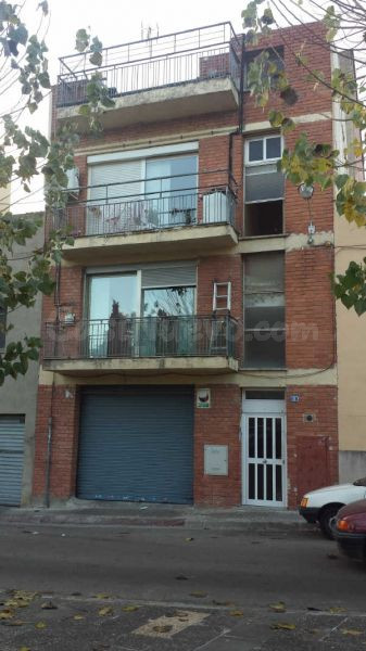 Se vende Piso OKUPADO en Plaute 1 Sabadell, (Barcelona).