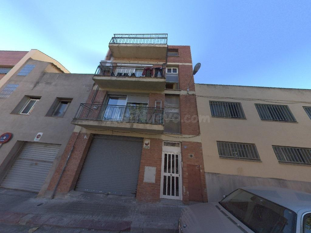 Se vende Piso OKUPADO en Plaute 1 Sabadell, (Barcelona). - foto 4
