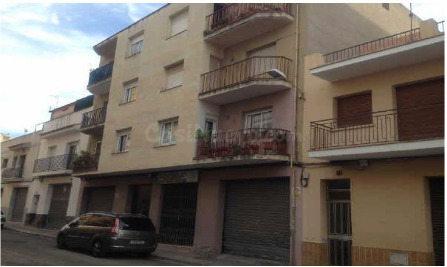 Se vende Piso OKUPADO en Calle Angel Guimera 27 Sant Pere de - foto 2