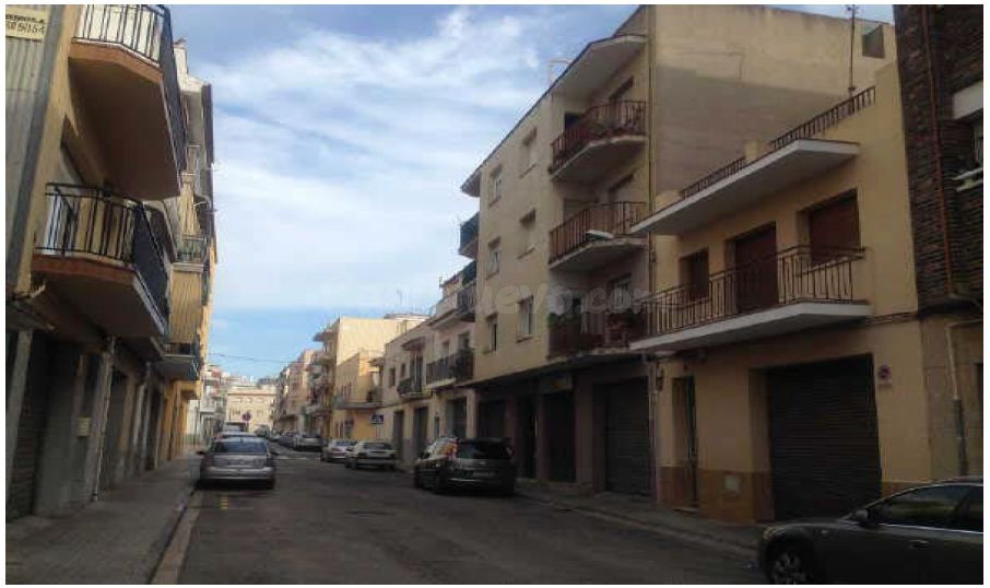 Se vende Piso OKUPADO en Calle Angel Guimera 27 Sant Pere de - foto 3
