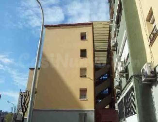 Se vende Piso OKUPADO en Córdova 27 de Badalona, Barcelona. - foto 2