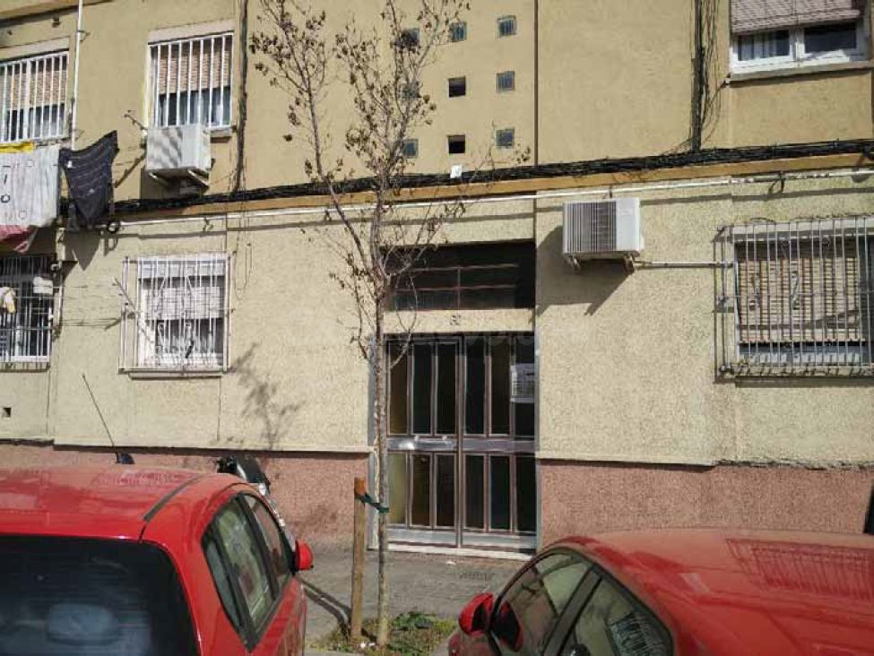 Se vende Piso OKUPADO en Teide 60 Hospitalet de Llobregat (L - foto 3