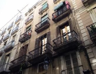 Se vende Piso OKUPADO en Ample 22 Barcelona, (Barcelona).